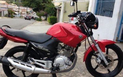 Motocicleta é furtada no bairro Andaraí