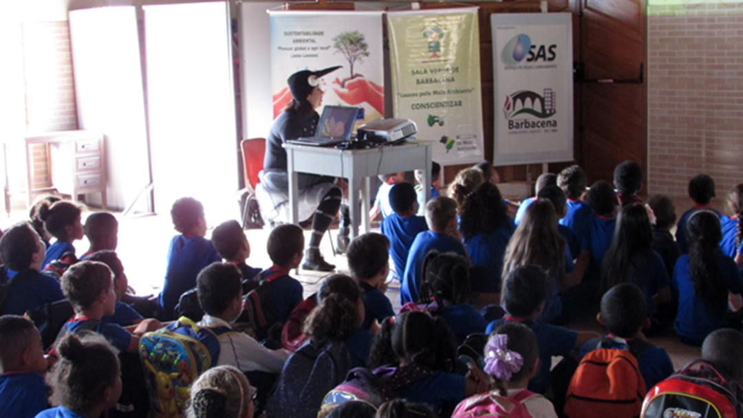 Prefeitura de Barbacena realiza palestra educativa em colégio do bairro Nova Cidade