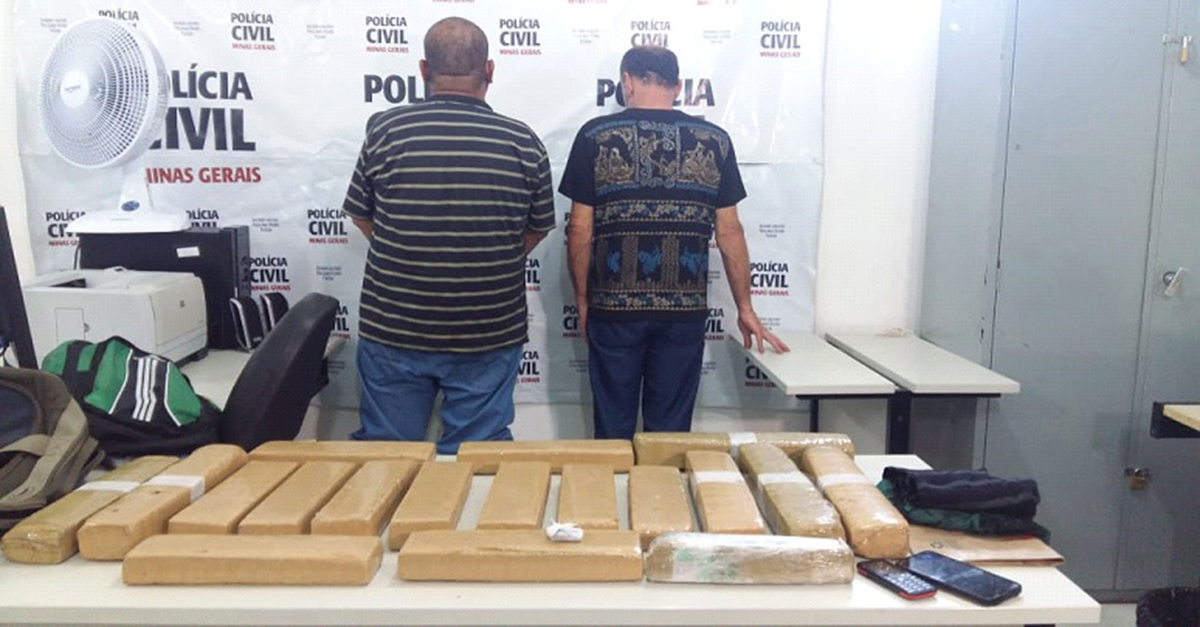 PCMG apreende 20 kg de maconha e prende dois suspeitos de tráfico de drogas em Barbacena.