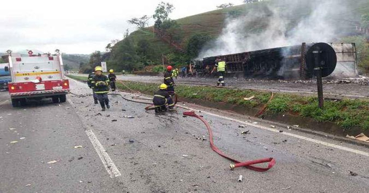 Carreta tomba na BR-381 e deixa cinco pessoas feridas em Cambuí