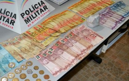 Mulher é detida em Muriaé, portando grande pedra de crack e quase R$ 1.300