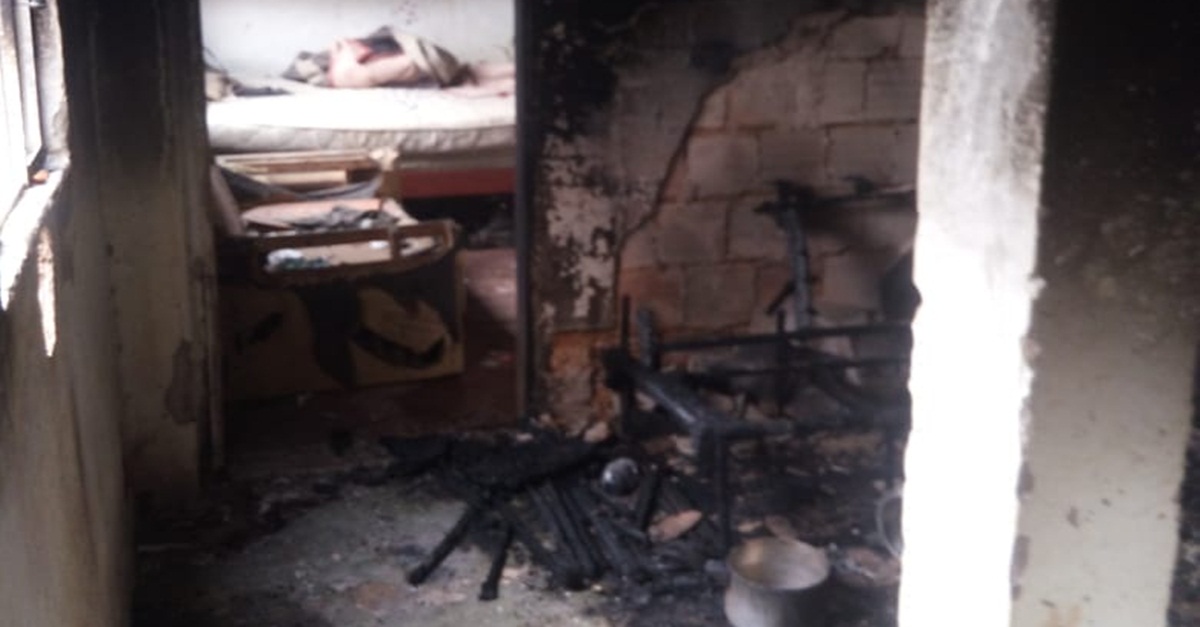 Incêndio em botijão de gás causa prejuízos em residência na cidade de Antônio Carlos