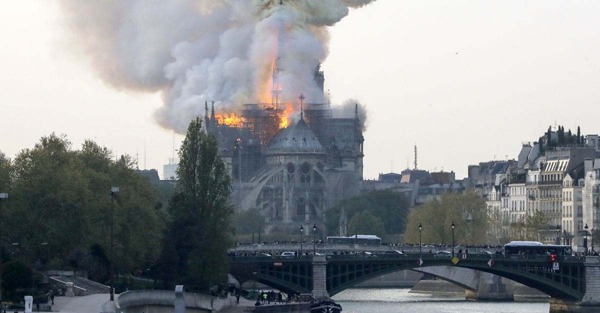 Doações para reconstrução de Notre-Dame somam US$ 900 milhões