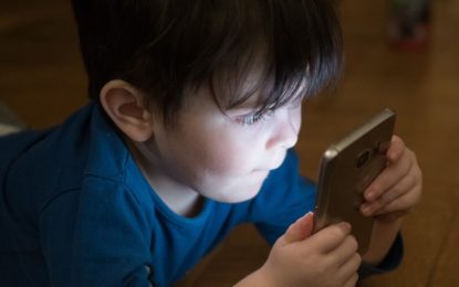 Celular e tablets para crianças: como encontrar o limite entre a distração e a necessidade