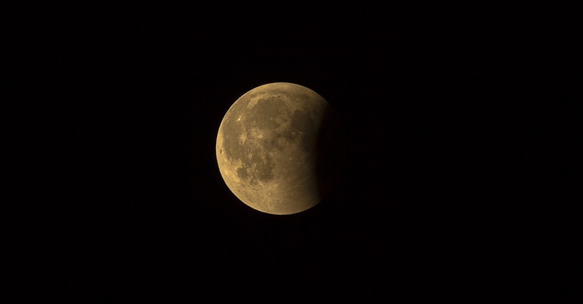 Moradores de Montes Claros poderão acompanhar eclipse lunar nesta terça-feira (16)