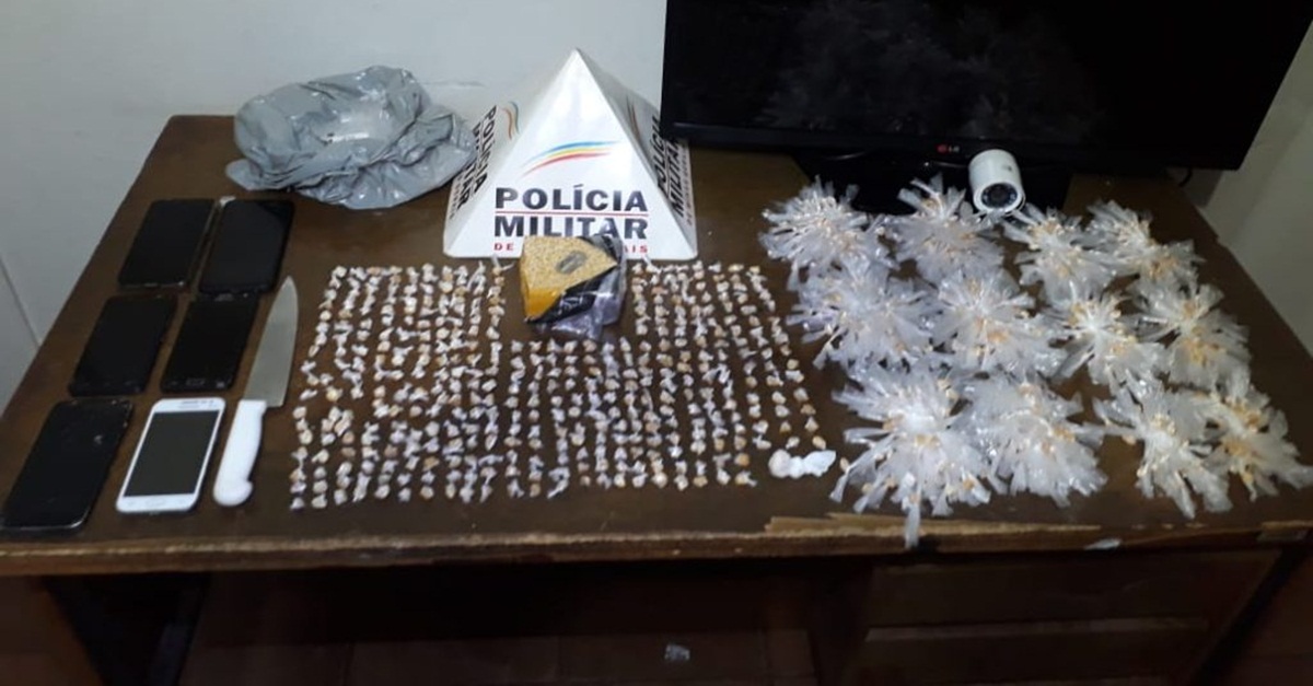 Trio é detido com quase 1,3 mil pedras de crack em Patrocínio, no Alto Paranaíba