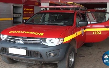 Incêndio destroi residência no bairro Fátima em São João Del-Rei