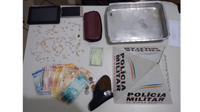 Polícia Militar cumpre mandado de busca e apreensão, prende autora e localiza drogas no município de Congonhas