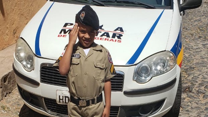 Polícia Militar realiza sonho de criança em Conselheiro Lafaiete