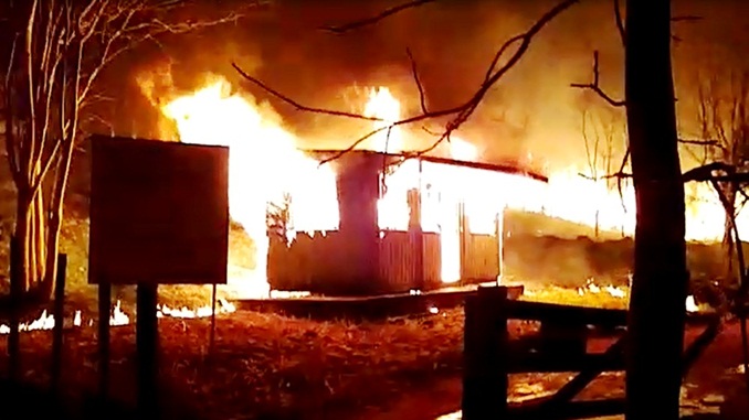 Incêndio queima pelo menos 40 hectares do Parque Estadual Pau Furado, no Triângulo