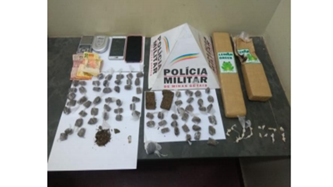 Polícia Militar prende autora e apreende, com apoio do cão “Apolo”, grande quantidade de drogas em Conselheiro Lafaiete