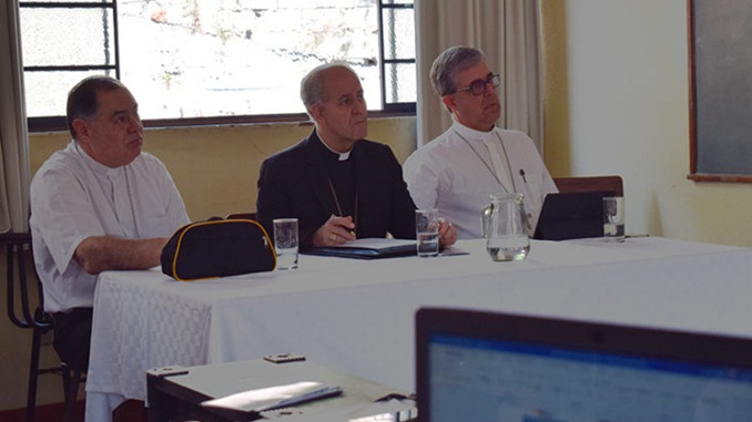 Bispos, padres e leigos da Província estudam sobre os impactos da mineração