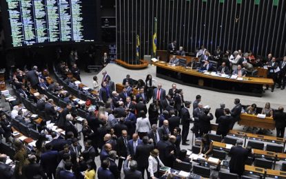 Deputados defendem mudança na lei de contratação de brasileiros por empresas estrangeiras