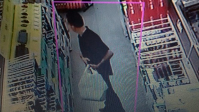 Homem suspeito de praticar furtos em shoppings de Juiz de Fora é Preso em Barbacena