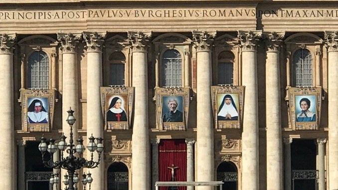 Biografias dos cinco novos santos são apresentadas no Vaticano