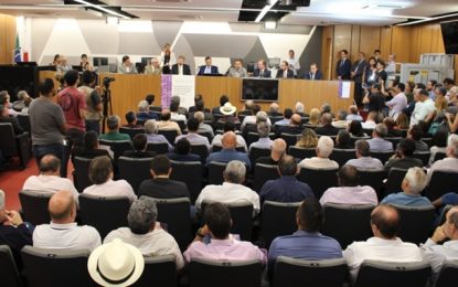 Na ALMG, representantes defendem repasses direto de emendas parlamentares aos municípios