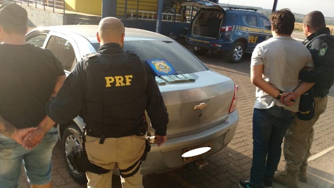 PRF prende dois suspeitos por contrabando em Uberlândia