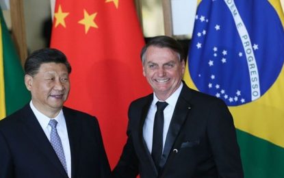 Brasil e China assinam acordos em áreas da saúde, política e comércio