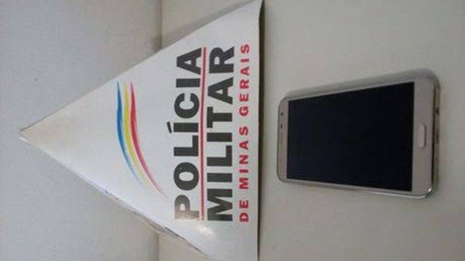 Polícia Militar prende autores de roubo em Congonhas e recupera celular subtraído