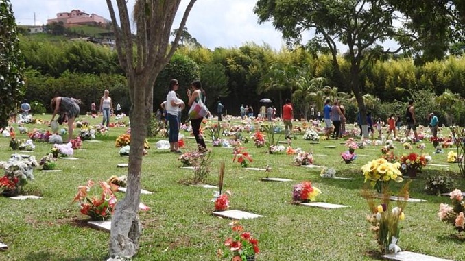 Cemitérios e Igrejas têm horários diferenciados para o feriado de Finados neste sábado