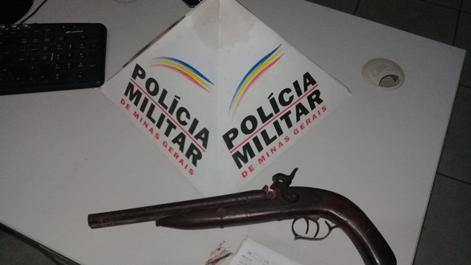 Autor é preso e arma de fogo é apreendida pela Polícia Militar em Alfredo Vasconcelos