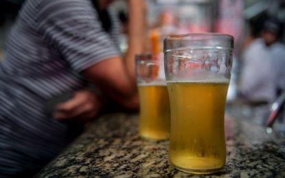 Consumo de bebidas alcoólicas está relacionado a 12% das mortes por afogamento