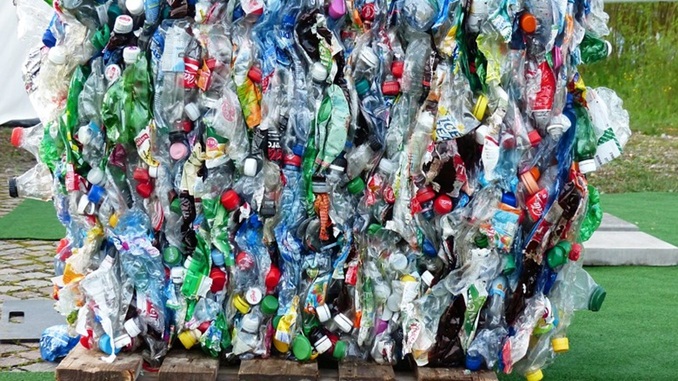 Projeto prevê redução na carga tributária para empresas que transformam materiais reciclados em novos produtos