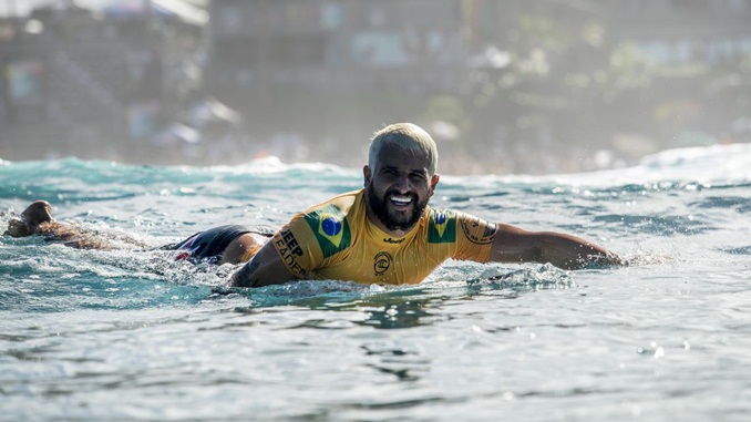 Brasil garante título do Circuito Mundial de Surfe