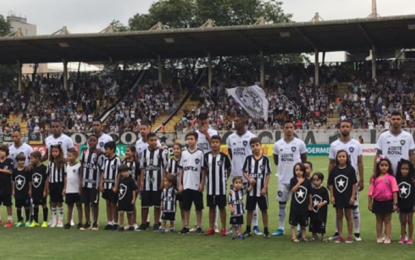 Após estrear com derrota, Botafogo enfrenta Madureira em busca dos primeiros pontos no campeonato Carioca