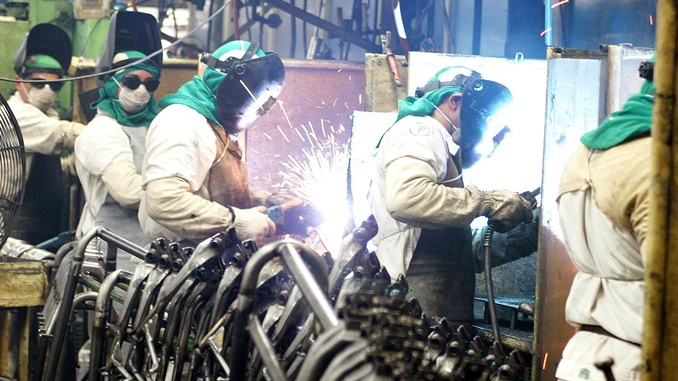 Produção Industrial em Minas fecha o ano em baixa