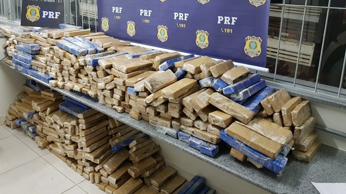 Polícia Rodoviária Federal apreende quase 800 kg de maconha na BR-262