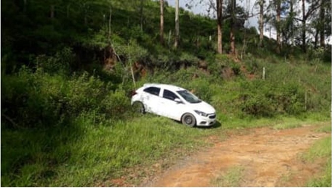 Polícia Militar recupera veículo produto de furto na Serra do Sapateiro, no distrito de  Correia de Almeida