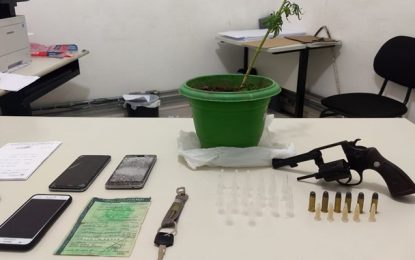 Tráfico de drogas: Cinco autores são presos e materiais apreendidos, em Barbacena