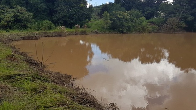 Com risco de represa transbordar, moradores de Florestal são retirados de casa