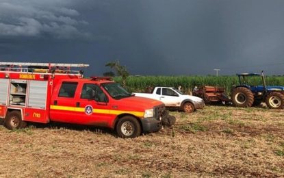 Homem morre após ser atropelado por máquina agrícola, em Ituiutaba