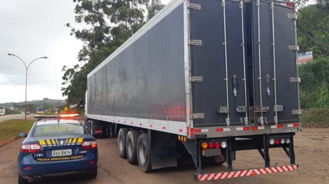 PRF recupera caminhão adulterado em Congonhas (MG)