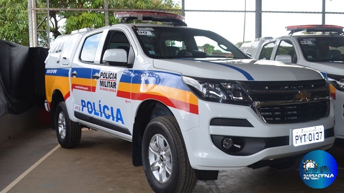 Suspeitos de tráfico de drogas são presos, em Barbacena