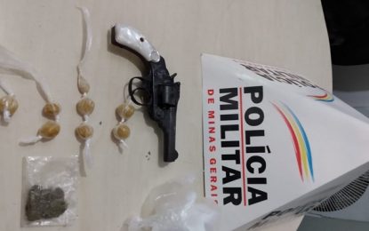 Polícia Militar apreende arma de fogo e drogas, em São João Del-Rei