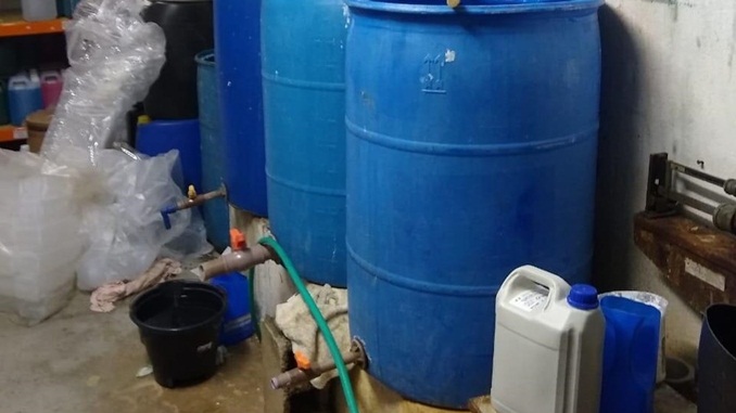 Polícia Militar localiza fábrica clandestina de álcool em gel em Ouro Fino