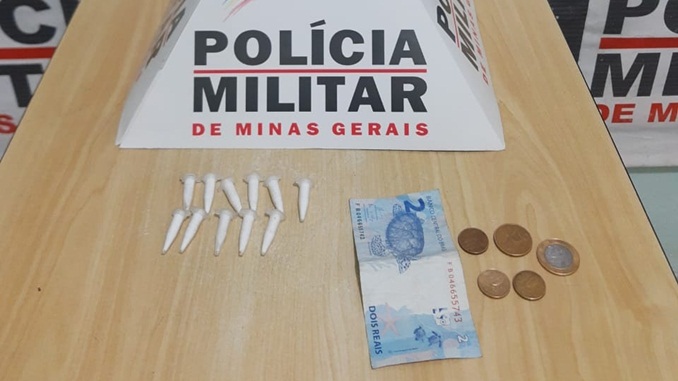 Polícia Militar aborda suspeito com drogas em operação na Avenida Telésforo Cândido, em Conselheiro Lafaiete
