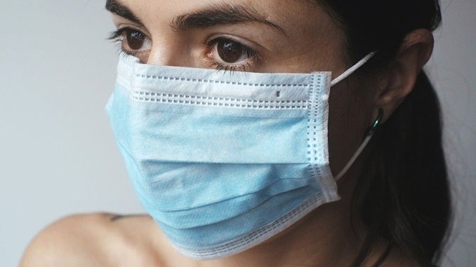 Superfaturamento de máscaras descartáveis chega a 300% em BH