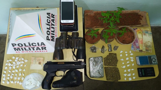 Polícia Militar apreende grande quantidade de drogas no Bairro JK em Conselheiro Lafaiete