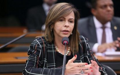 Câmara dos Deputados lança cartilha para orientar candidatura feminina em eleições municipais