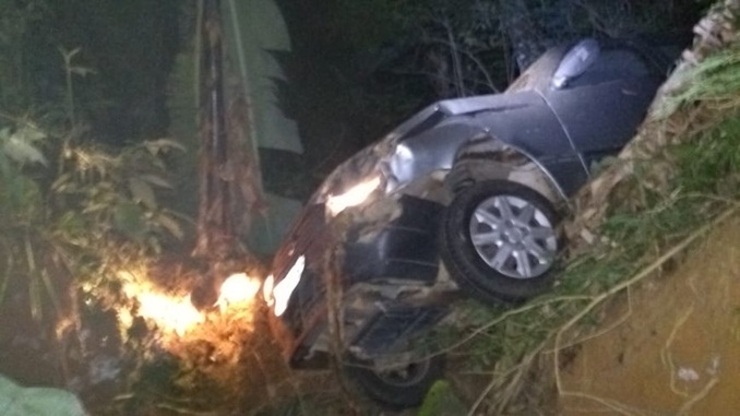 Mulher sofre ferimentos graves em acidente na Serra de Santa Bárbara do Tugúrio