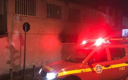 Mulher causa incêndio em sua própria residência, em Conselheiro Lafaiete
