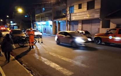 Motociclista fica ferido em colisão no Bairro Caminho Novo, em Barbacena