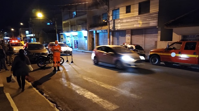 Motociclista fica ferido em colisão no Bairro Caminho Novo, em Barbacena