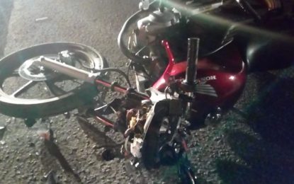 Motociclista fica gravemente ferido em acidente na MG-448, próximo a Santa Bárbara do Tugúrio