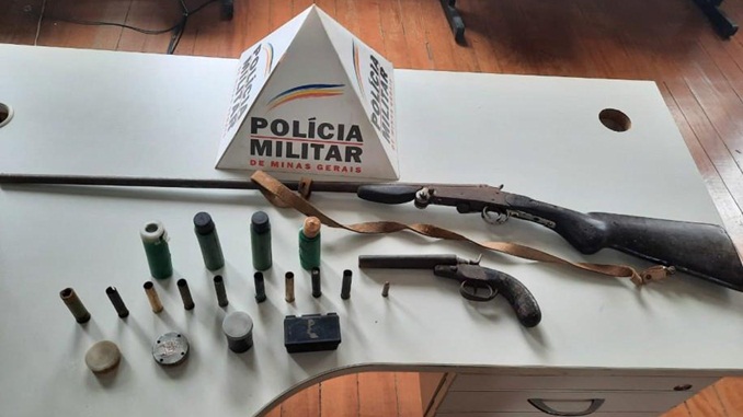 Armas e munições são apreendidas em Alto Rio Doce