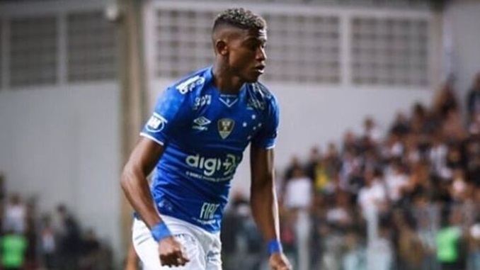 Cruzeiro tenta o retorno do lateral Orejuela